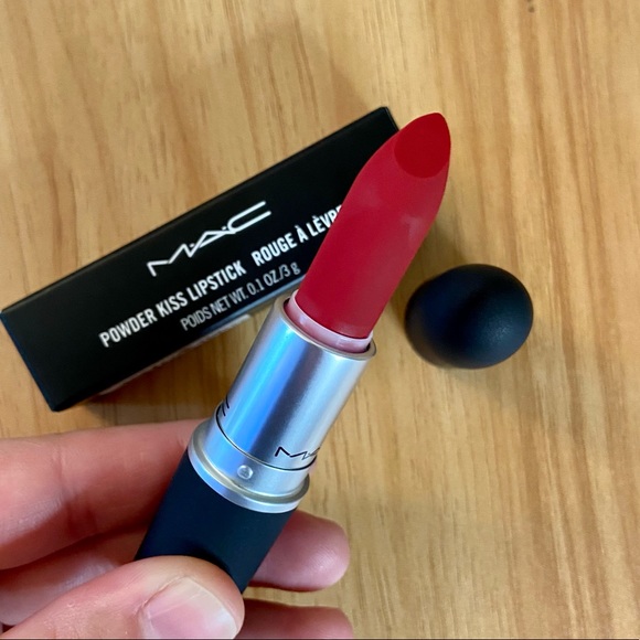 MAC Powder Kiss Lipstick in Werk, Werk, Werk - Picture 5 of 10